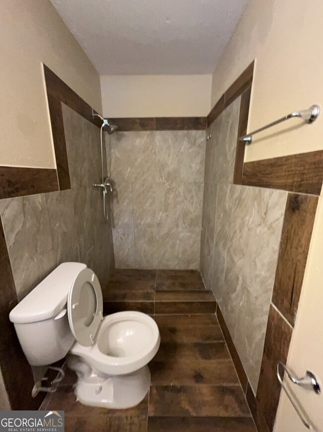 Building Photo - 5089 Victor Trail NW