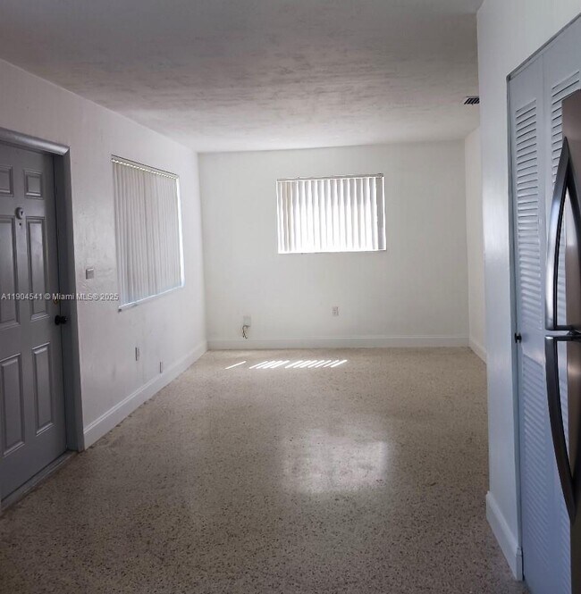 Building Photo - 380 Tamiami Canal Rd