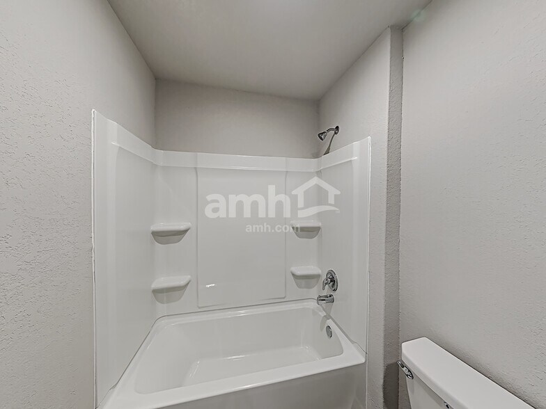 Building Photo - 10507 Varmus Dr