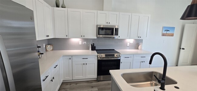 Building Photo - 4922 Hoover St