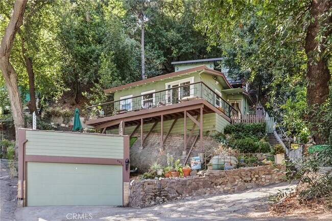 Building Photo - 432 Fernwood Pacific Dr