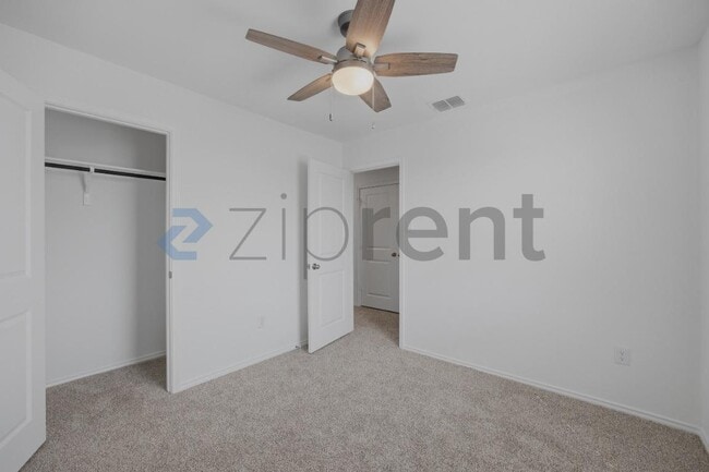 Building Photo - 5106 Blind Shot