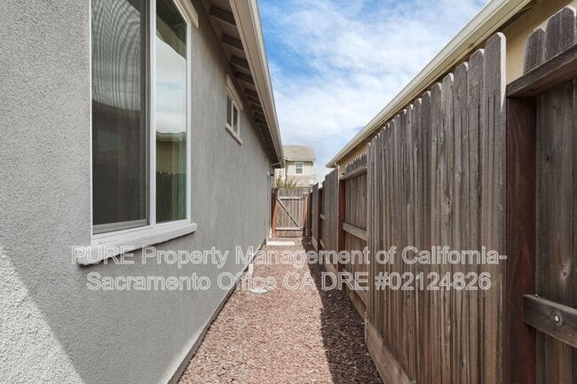 Building Photo - 5500 Amnest Way