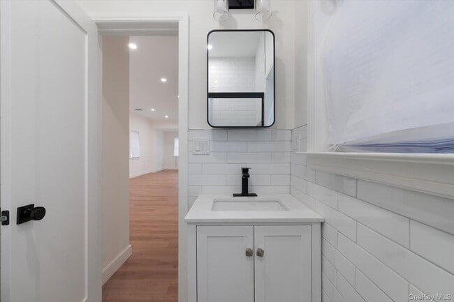 Building Photo - 38 S Front St