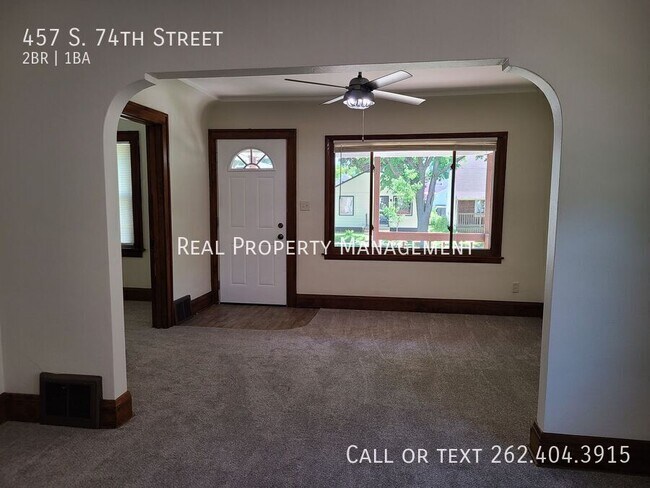 Building Photo - 457 S 74th St