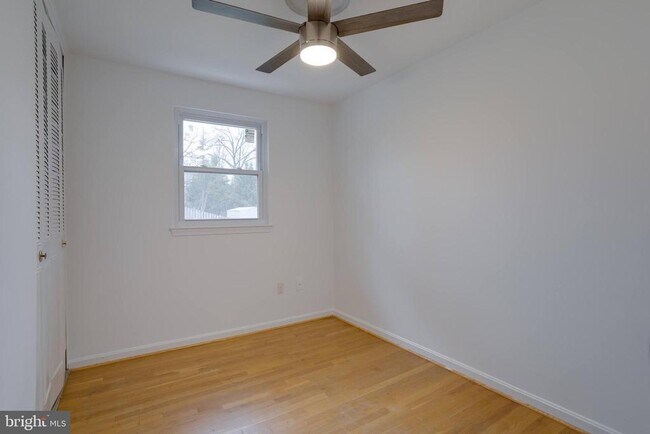 Building Photo - 8122 Truro Ct