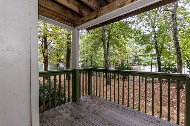 Building Photo - 6809 Willowbrook Dr