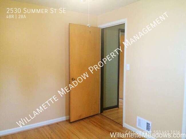 Building Photo - 2530 Summer St SE