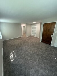 Building Photo - 4851 Southern Blvd