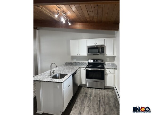 Building Photo - Beautifully Remodeled Studio Walking Dista...