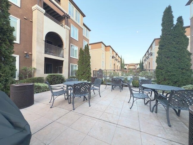 Building Photo - 801 S Winchester Blvd