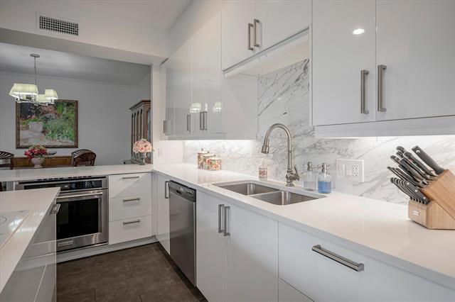 Building Photo - 12446 Montego Plaza