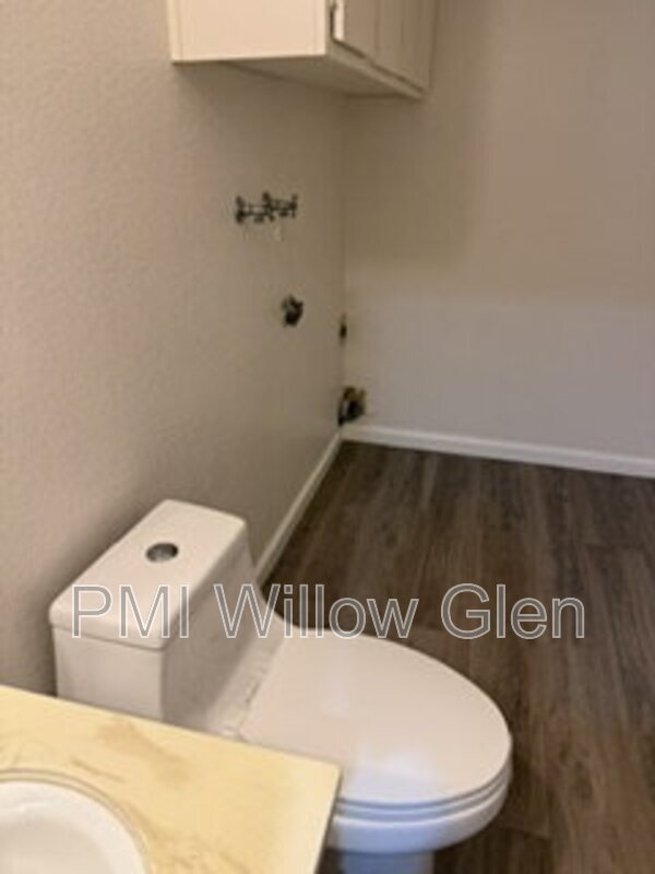 Building Photo - 7379 Tulare Hill Dr