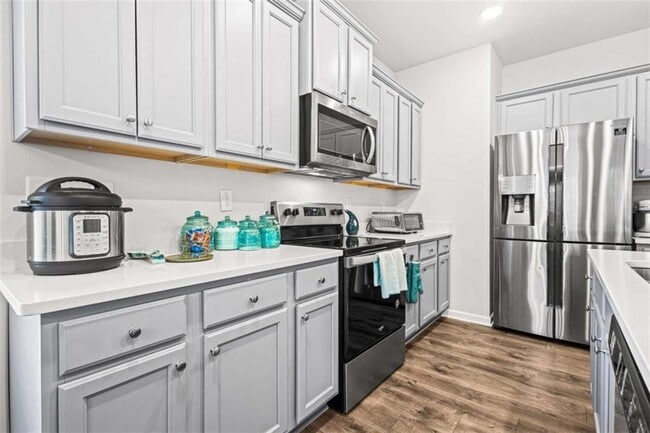 Building Photo - 7281 Rockhouse Rd