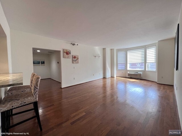 Building Photo - 3303 City