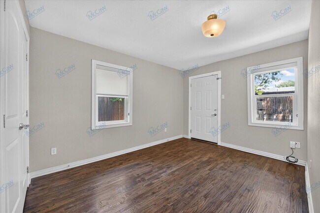 Building Photo - 4727 Wateka Dr