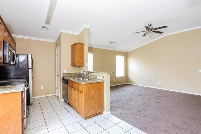 Building Photo - 10633 NW 34th Ter