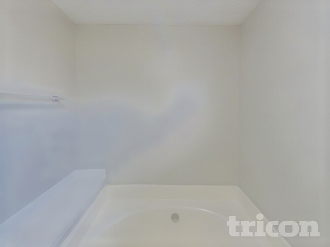 Building Photo - 222 Whistle Way