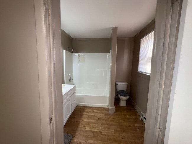 Building Photo - 3-Bedroom Home for Rent – Recently Renovated