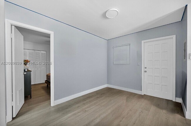 Building Photo - 3231 SW 25th St