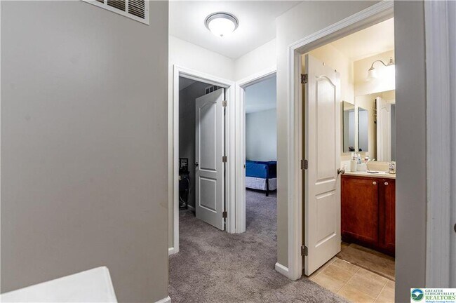 Building Photo - 2512 Gila Dr