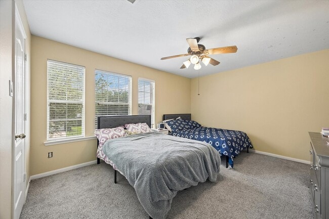 Building Photo - 1618 Autumn Springs Dr