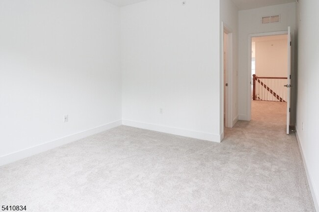 Building Photo - 71 Veterans Wy