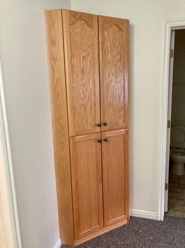 Building Photo - Beautiful North Ogden 2 bed 1.5 bath townhome with 1 Car Garage!!