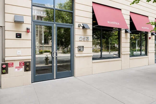 Building Photo - 253 Washington St