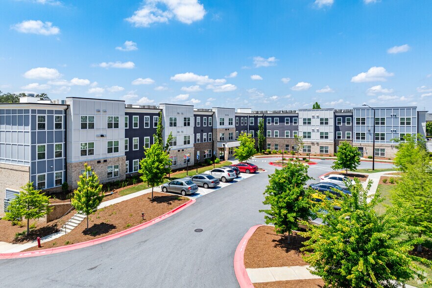 Building Photo - Anthem II