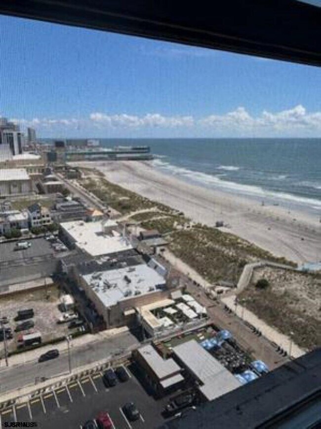 Building Photo - 2721 Boardwalk