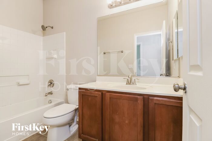 Building Photo - 9918 W Bloch Rd