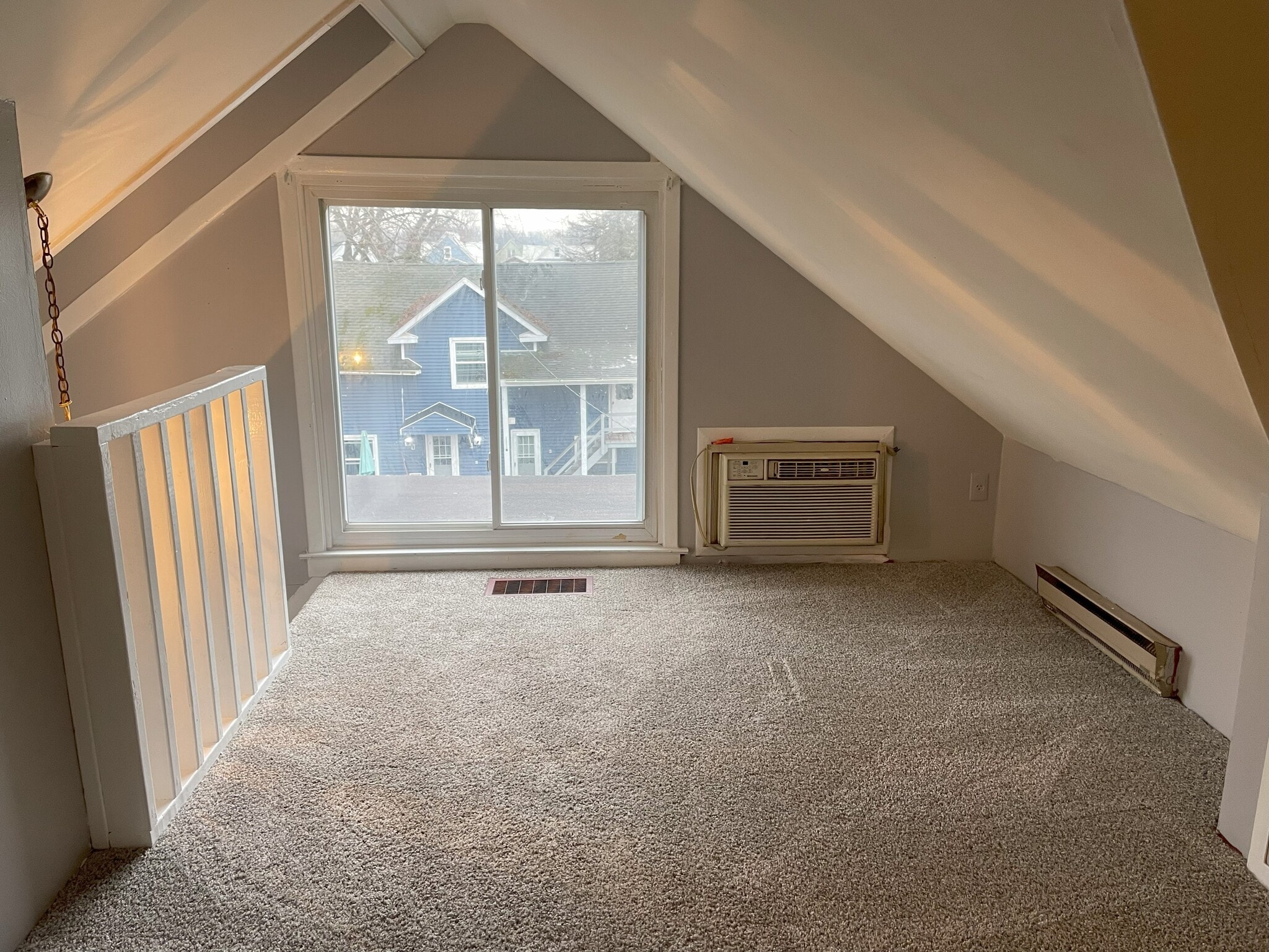 Building Photo - 906 West Ave