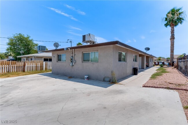 Building Photo - 1811 Linden Ave
