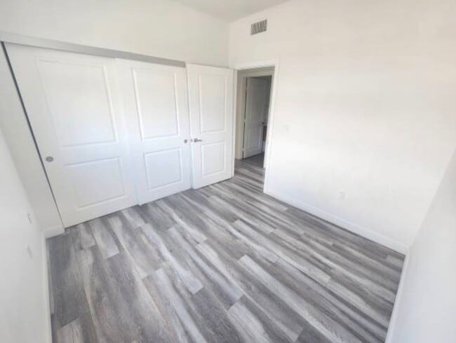 Building Photo - 6824 Ben Ave