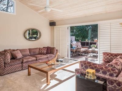 Building Photo - 3549 Lazarro Dr