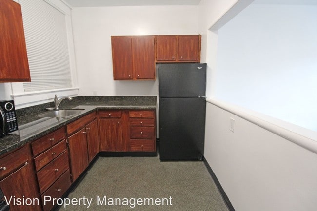 Building Photo - 3301 Telegraph Ave