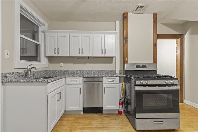 Building Photo - 74 Forest St