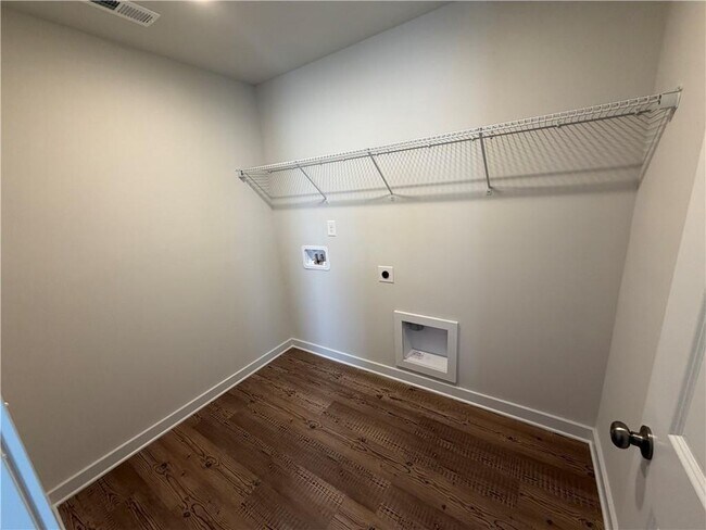 Building Photo - 1713 Harper Lily Ln