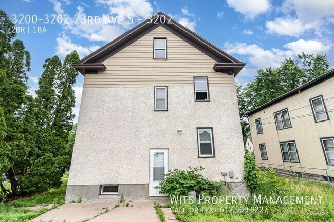 Building Photo - 3200-3202 23rd Ave S-3202