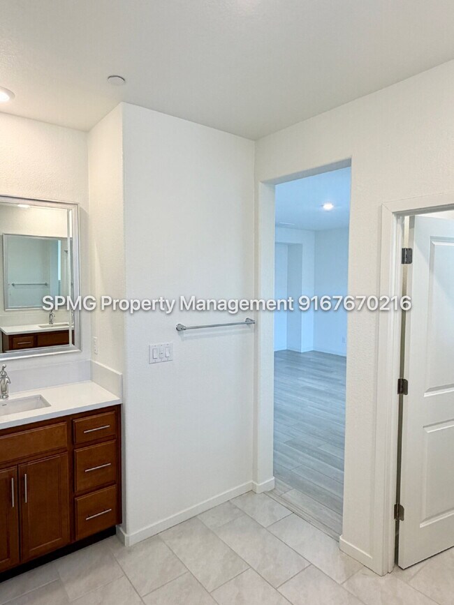 Building Photo - "Modern Rocklin Home : Spacious 3-Bedroom Home with Elegant Hardwood Accents!"