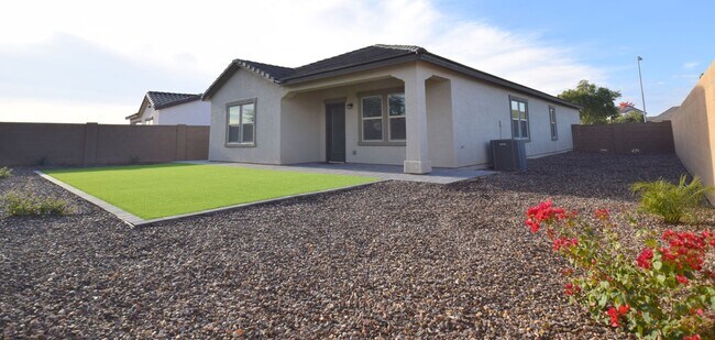 Building Photo - Practically new 4 bed 3 bath home in Mission Royale!