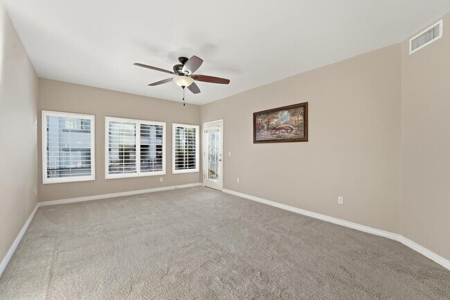 Building Photo - 5350 E Deer Valley Dr