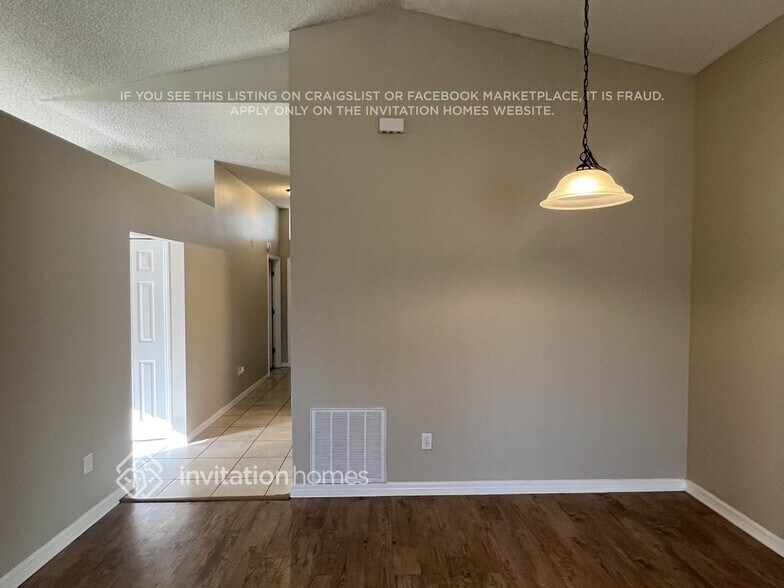 Building Photo - 1113 Winding Water Way