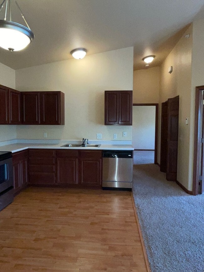 Building Photo - 2 Bedroom, 2 Bath Condo for Rent