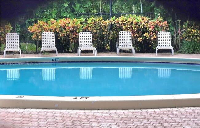 Building Photo - 4599 Carambola Cir S