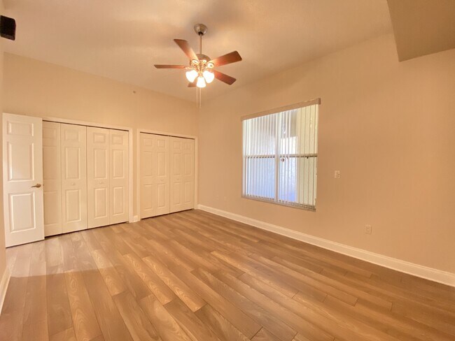 Building Photo - Minutemen