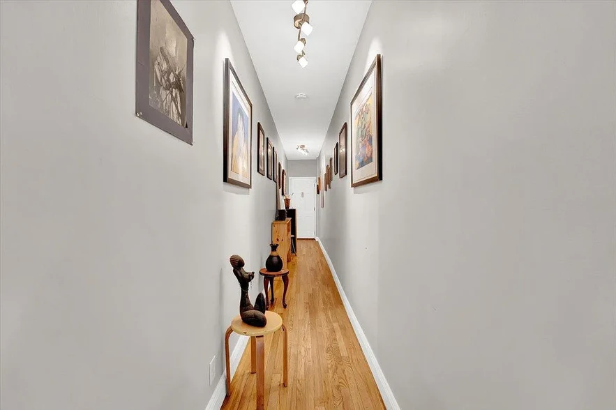 Hallway inside codo - 3315 Pleasant Ave