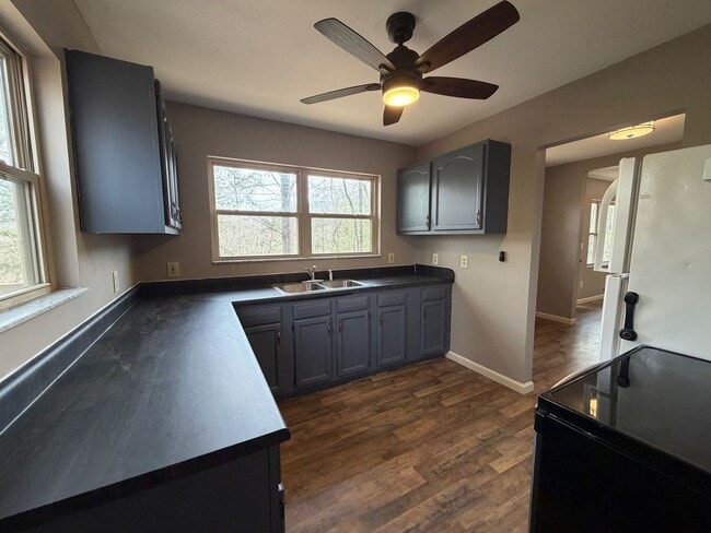 Building Photo - East AVL - Ready now! Big Basement!