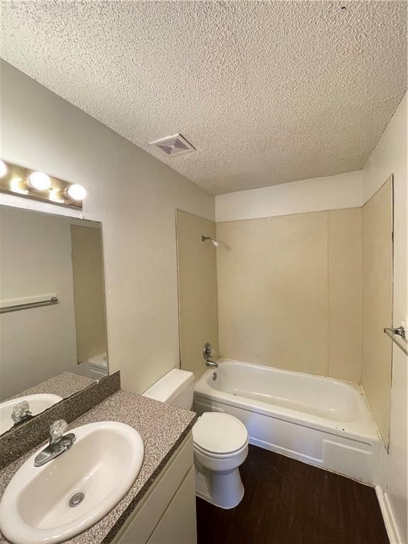 Building Photo - 559 N Betty Jo Dr